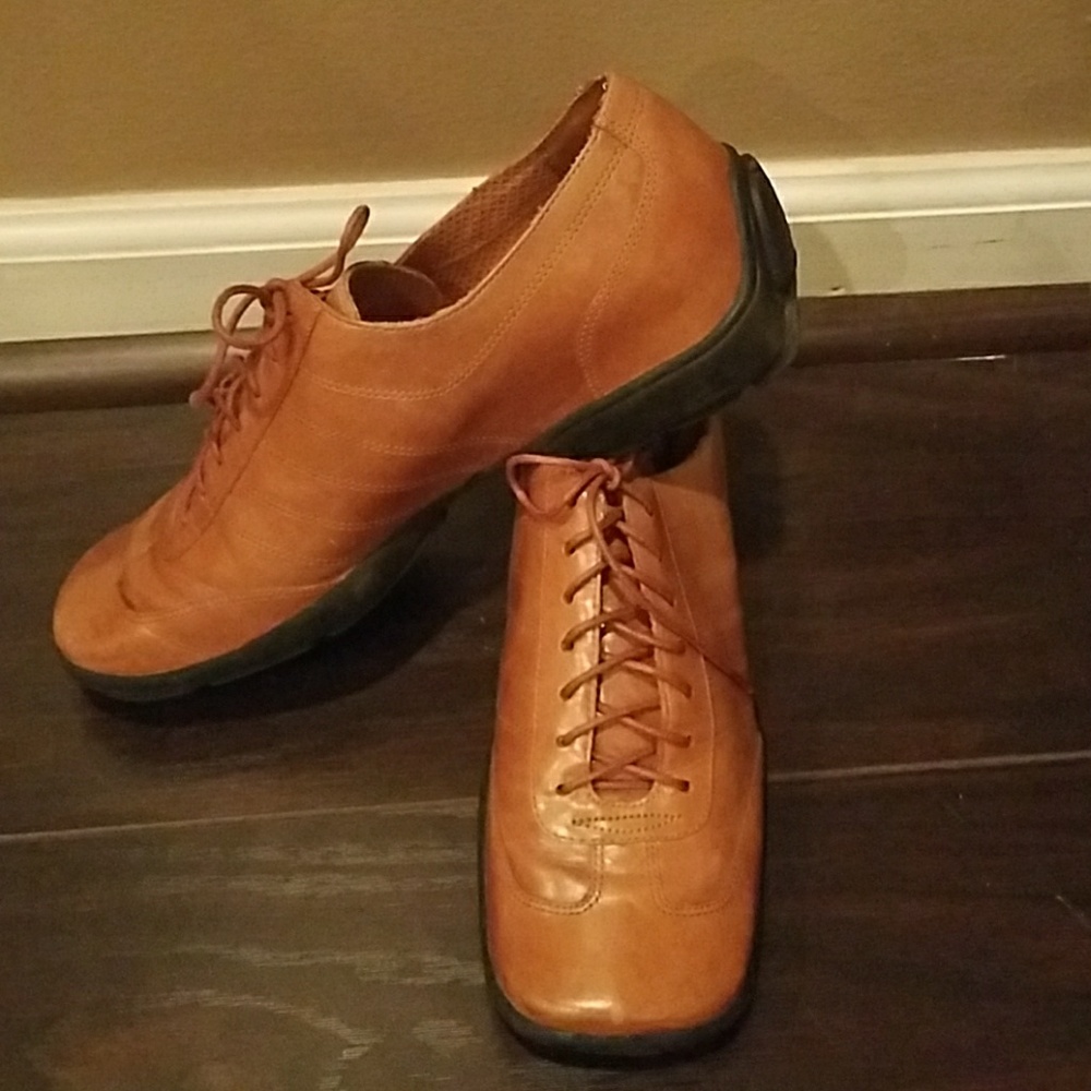 Nine West - Picture 2 of 3